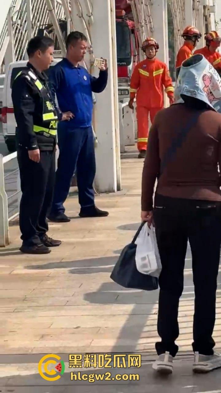 湖南衡阳小伙为求女友复合上演轻生苦肉计 中途又反悔 “桥不跳了，人还是要带走的！”  第7张