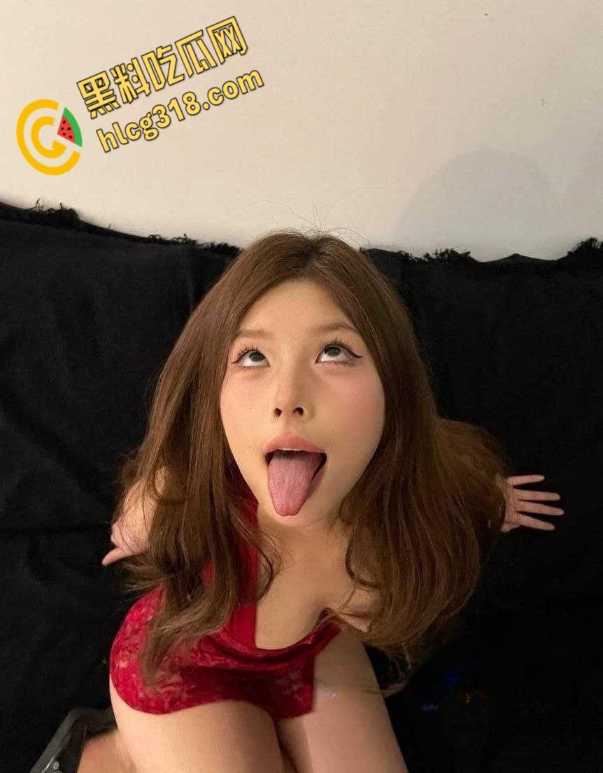 推特巨乳丰臀【o0000】，反差母狗一脸骚，性感自慰线下服务金主 ，开档情趣黑丝被抱操 !  第1张