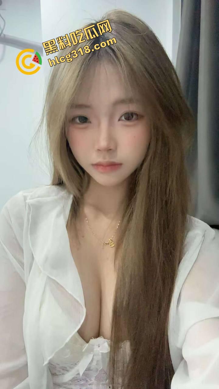 郑州富士康工厂半夜实战，主管带女友铺被子工厂现场开操，厂区操逼玩的就是带劲真实！  第1张