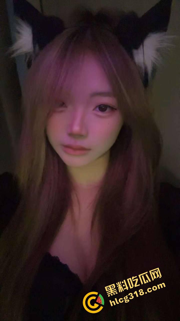 郑州富士康工厂半夜实战，主管带女友铺被子工厂现场开操，厂区操逼玩的就是带劲真实！  第4张