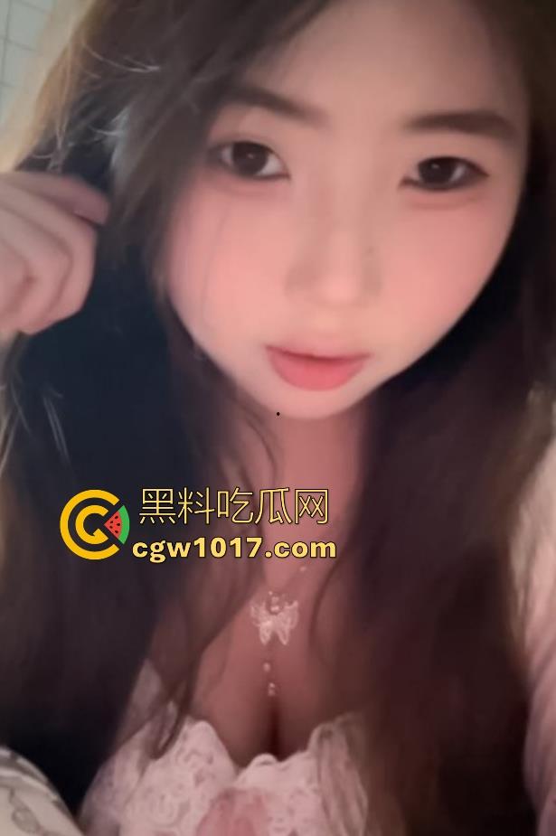 湖南师范大学微胖学姐【张星语】裸聊视频曝光，甜美脸蛋逆天豪乳白嫩诱人，纤手扣穴自慰白浆流淌！  第3张