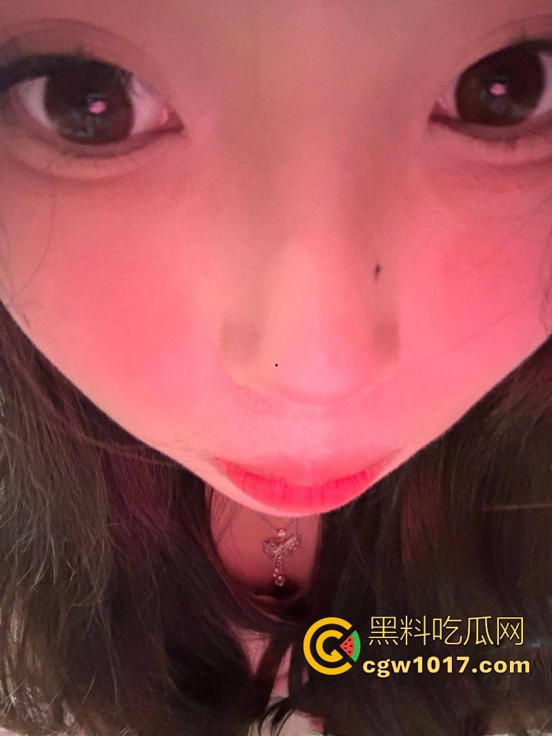 湖南师范大学微胖学姐【张星语】裸聊视频曝光，甜美脸蛋逆天豪乳白嫩诱人，纤手扣穴自慰白浆流淌！  第7张