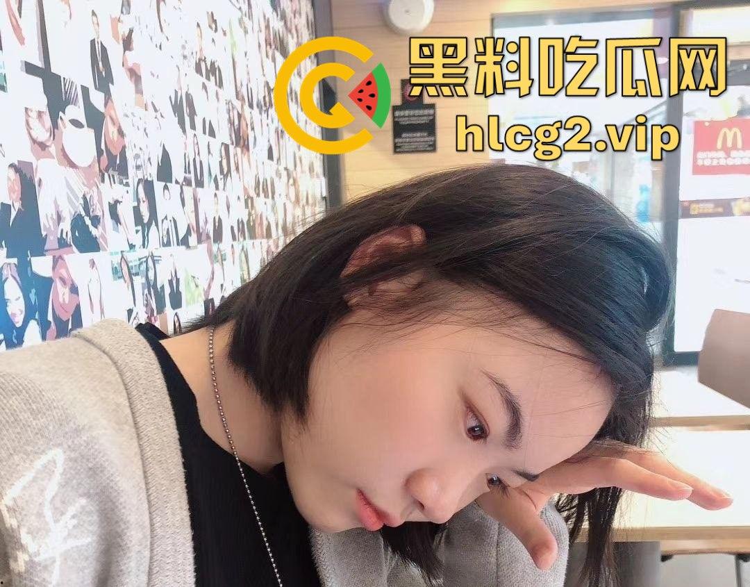 瓜友酒店爆操大二女友！白净蜜桃臀被后入猛干，直呼受不了，看得兄弟们都羡慕疯了！  第2张