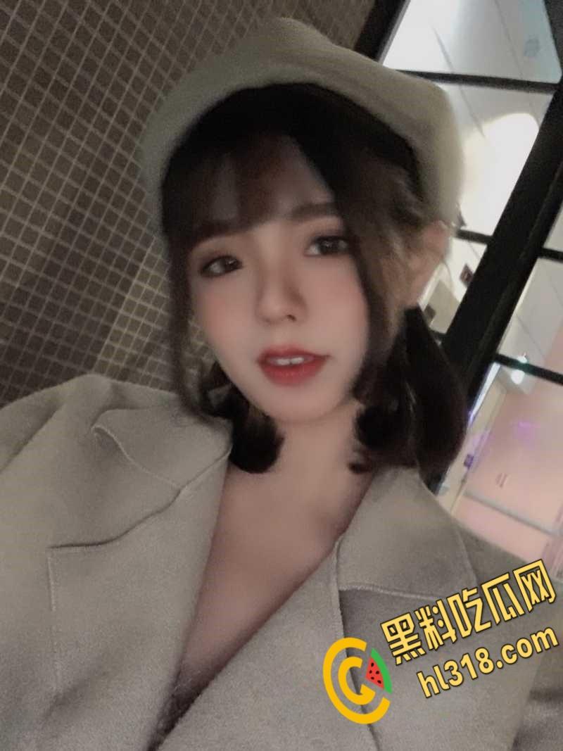 极品大奶反差女，白嫩巨乳脱衣裸舞，假屌抽插嫩穴娇喘连连，渴望的眼神想要大屌操死她 !  第3张