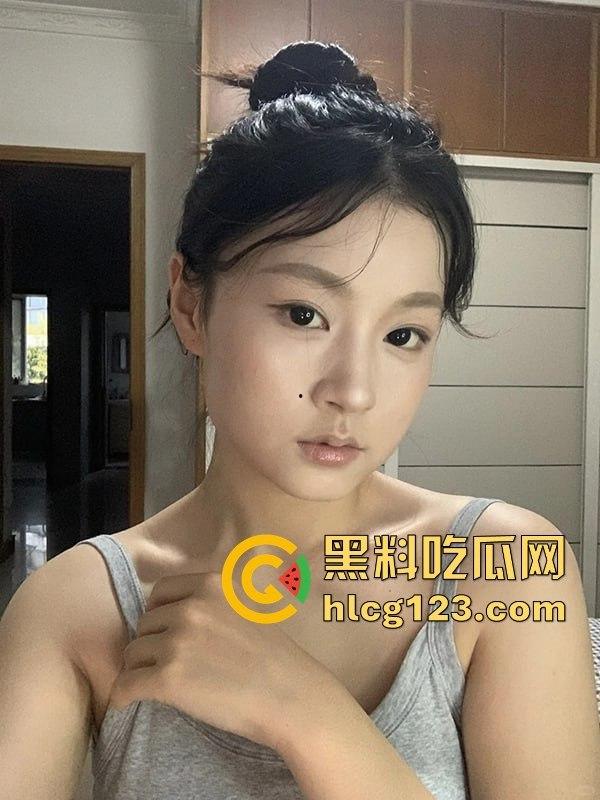 北京舞蹈学院美女李阳娜惨遭同学PUA，变态调教变成人肉尿壶，屈辱羞耻不堪入目！  第3张