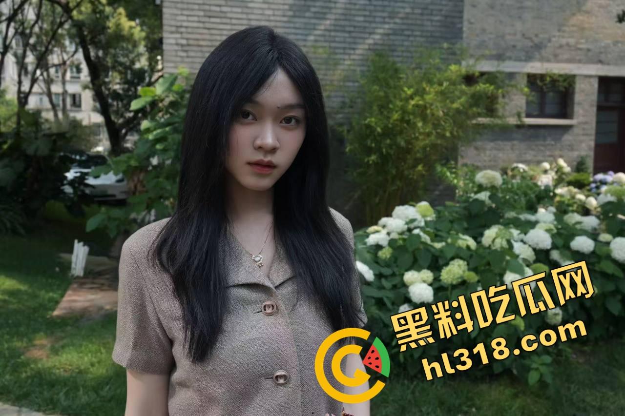 南京传媒学院极品反差母狗『李可盈』网调金主约炮，各种自拍视频流出，课代表小仙女也能喷水？  第4张