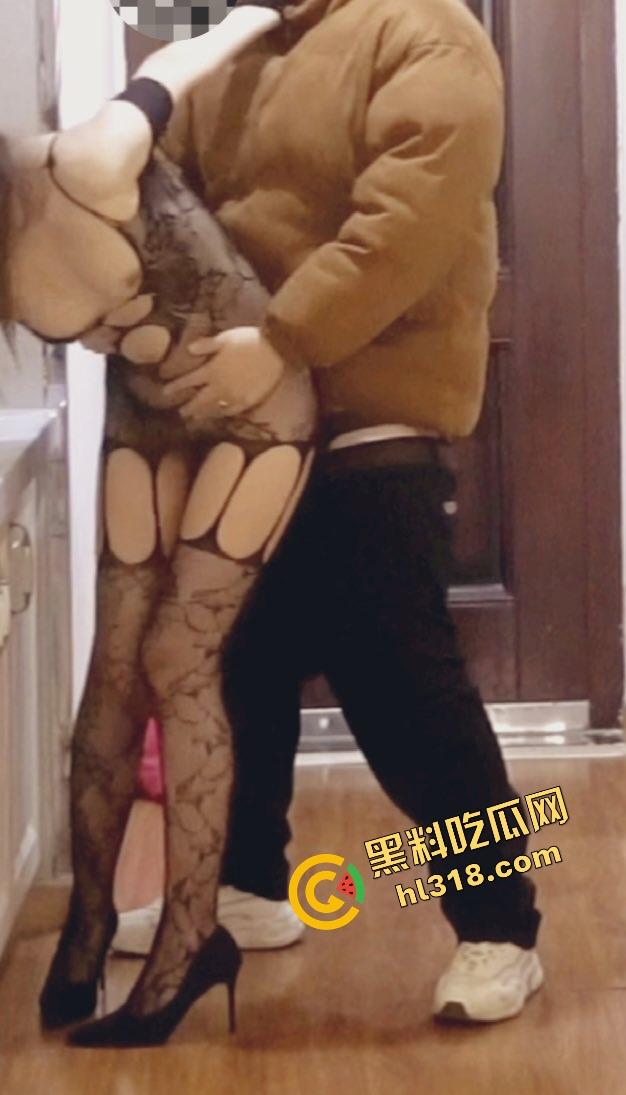 南京传媒学院极品反差母狗『李可盈』网调金主约炮，各种自拍视频流出，课代表小仙女也能喷水？  第10张