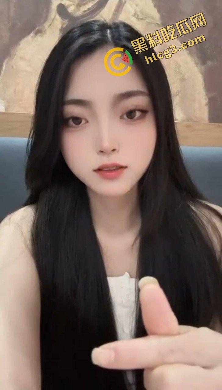 瓜友投稿曝光模特骚货『兔兔』美臀配花纹引人注目 第一视角多场景后入爆操诱人撸！  第2张