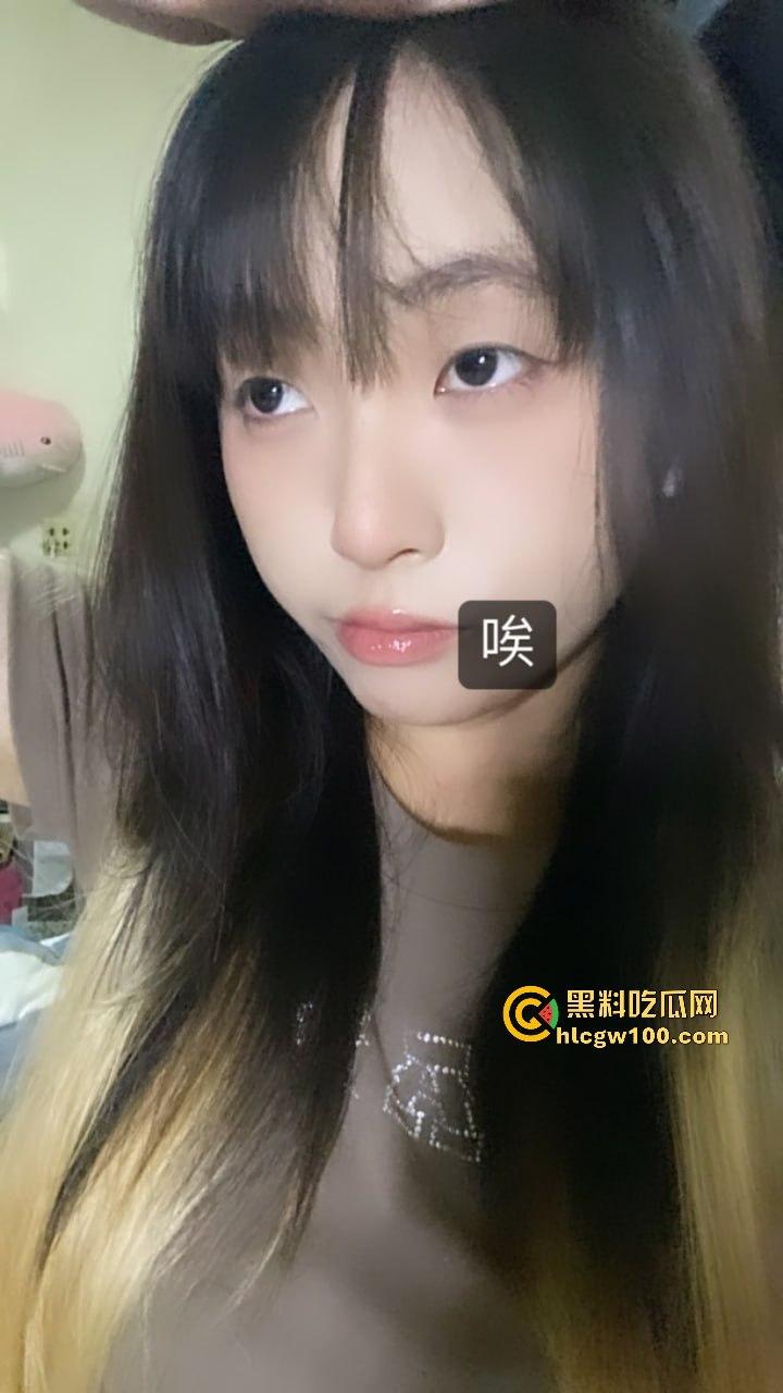 湖南大学大一学妹【李静妍】揉胸自慰挑逗文爱，清纯只是摆设 遭渣男前男友曝光不雅视频。  第10张