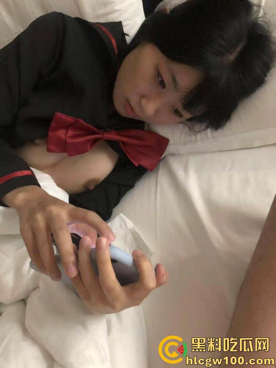 河北中医药学院骚母狗【刘静姝】，不是在挨操就是在挨操的路上，性爱自拍惨遭流出  第3张