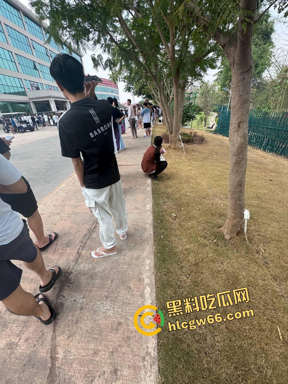 缅甸瓦城突发7.9级强震，中印孟老缅泰全体摇烂，泰国人民逃命式冲出大厦，猪仔们你们还好吗？  第3张