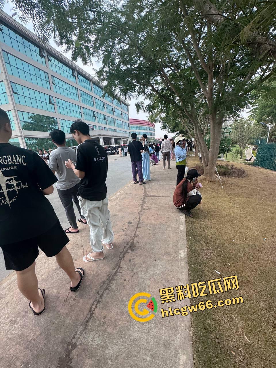 缅甸瓦城突发7.9级强震，中印孟老缅泰全体摇烂，泰国人民逃命式冲出大厦，猪仔们你们还好吗？  第4张