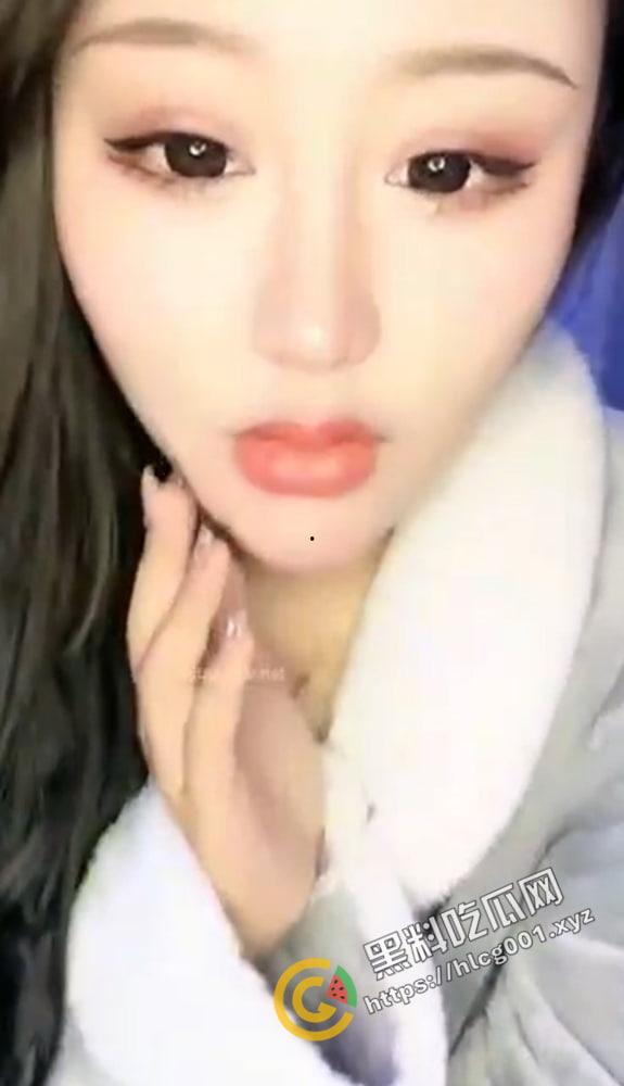 真实实录绿茶婊 在线直播讲诉自己按摩全过程 尺度相当大 听着都硬了 大奶子快包不住了骚妞妞  第4张