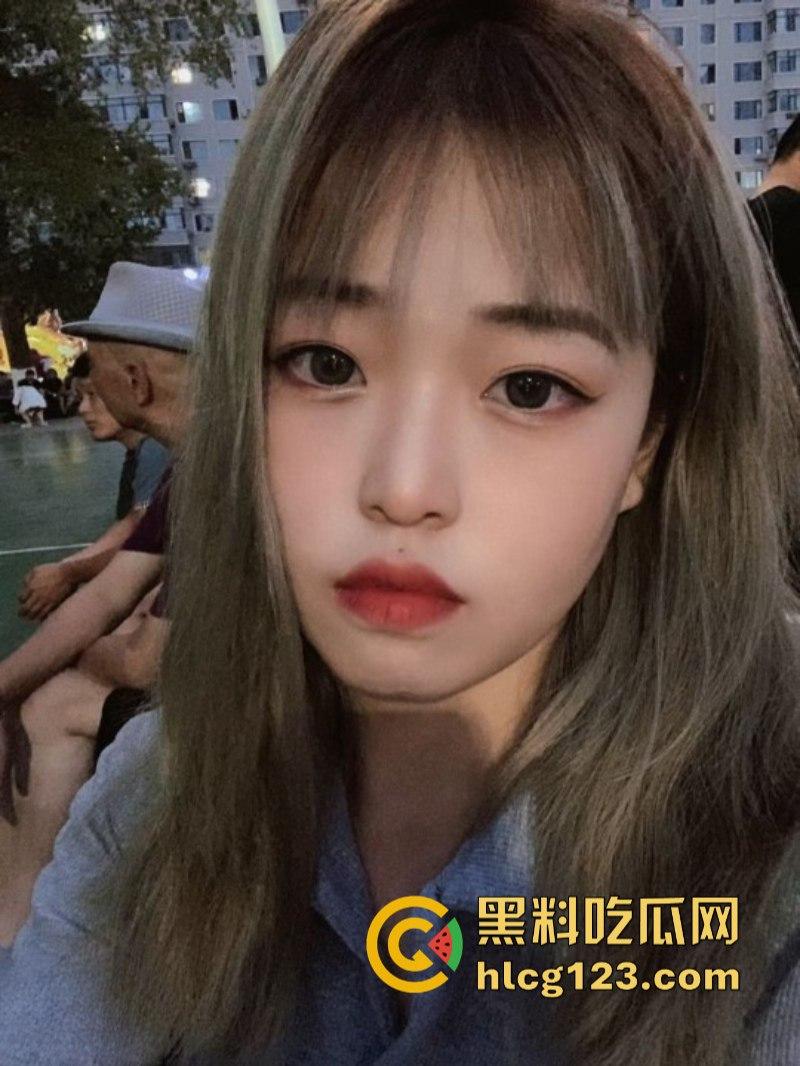 高质量露脸泄密【川音学院】21届声乐系学妹 朋友圈装纯私下约炮极度反差！  第1张