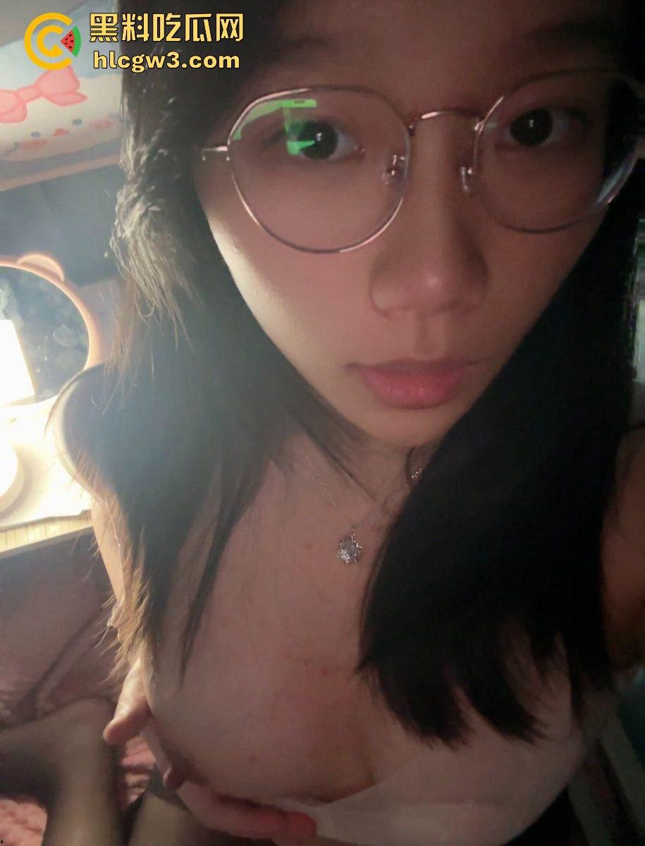 山西清纯女大学生【姜梦璇】私密资源疯传！清纯脸骚货魂，哥哥们的大鸡巴硬得像铁柱，简直玩明白了！  第8张