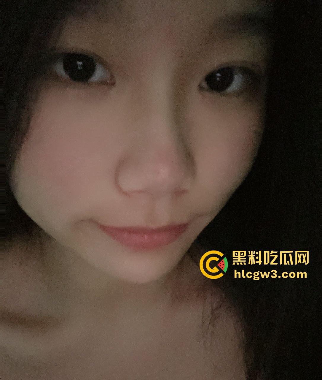 山西清纯女大学生【姜梦璇】私密资源疯传！清纯脸骚货魂，哥哥们的大鸡巴硬得像铁柱，简直玩明白了！  第16张