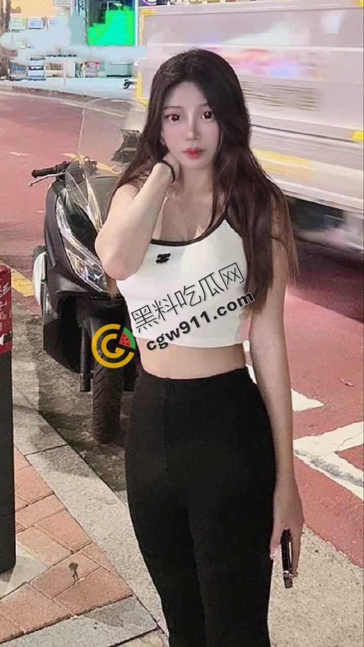 抖音网红【柠檬】的性爱视频流出！骚穴狂迎猛棒，前男友和兄弟疯狂3P，性感火辣身材，让你喷鼻血  第14张