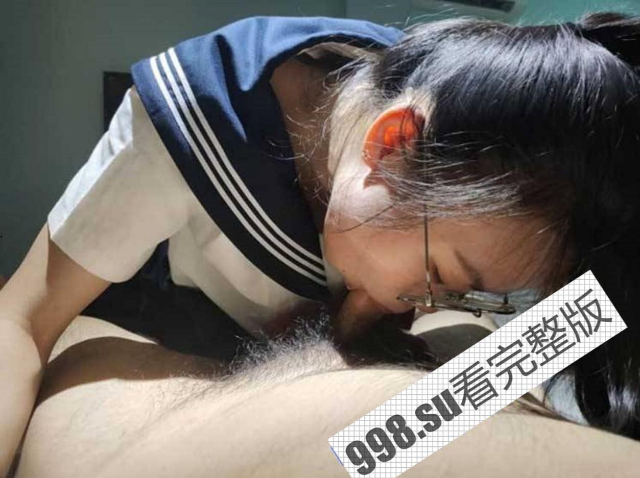 反差婊！中南财经政法大学 陈燕 闷骚眼镜妹口活优秀 反差爆棚  第2张