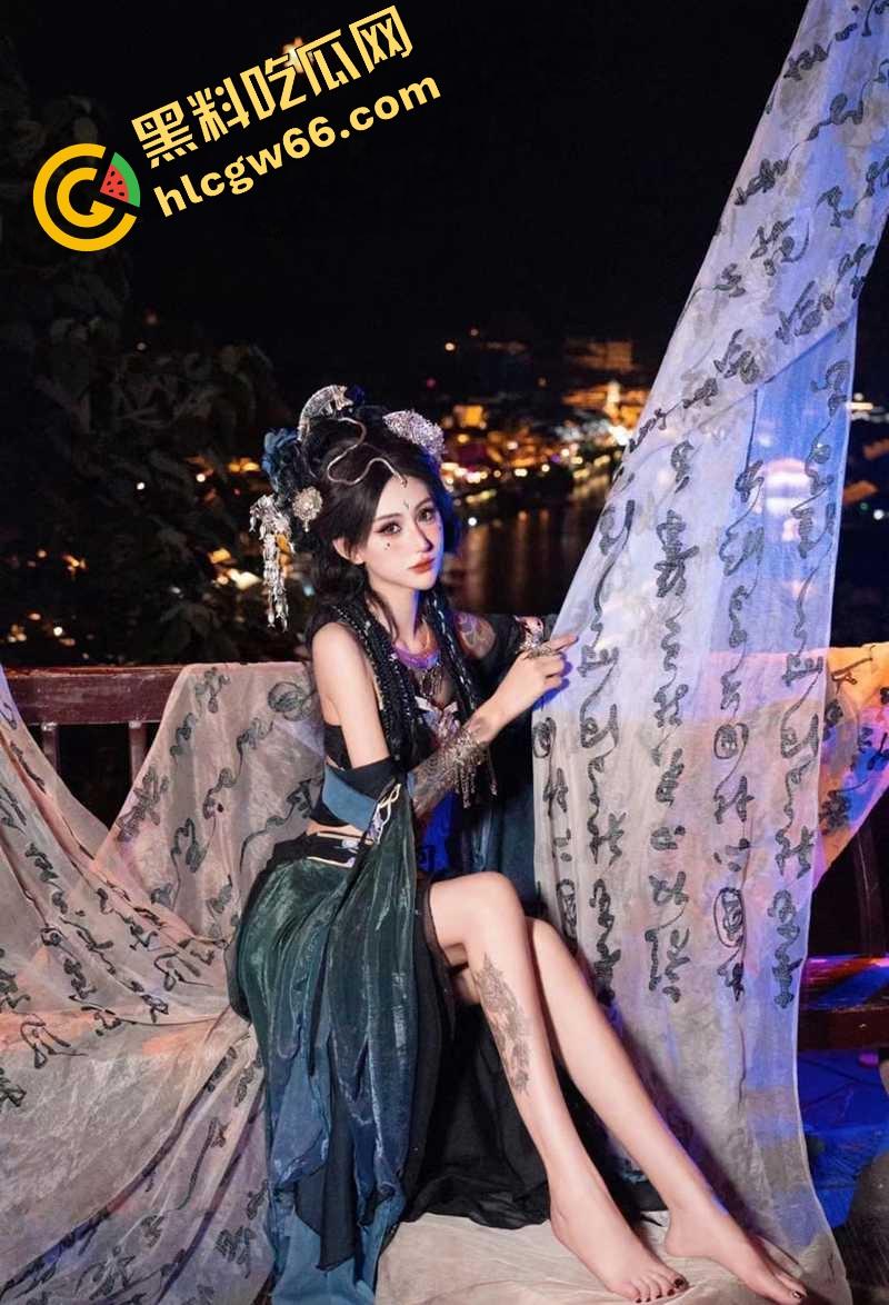 济南酒吧3P疯传,黑丝御姐当街搭讪被带走，前后双洞齐开被爆插成浪狗，骚叫声爽到抽搐！  第4张