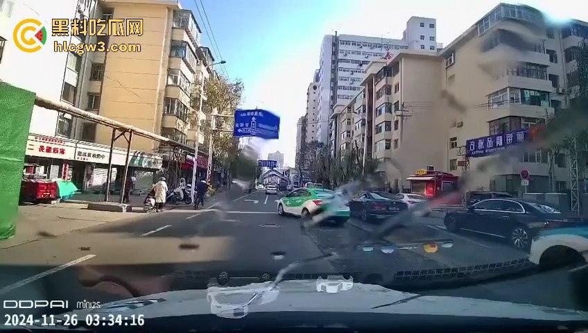 甘肃兰州城关区男子驾车撞伤行人后逃逸 接着又撞伤三人，疯狂逃亡路上再造惨剧！  第2张