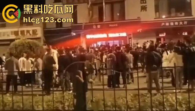 山西阳曲校园霸凌四五人围殴一女生，还威胁下跪？简直无法无天！  第9张