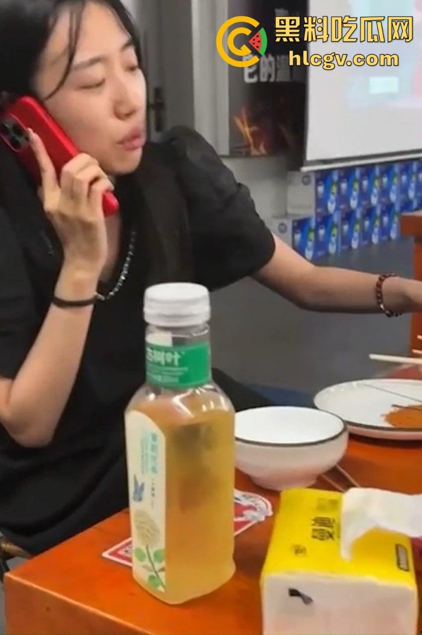 山东东营女老师【李汶芯】因欠债不还，性爱视频惨遭曝光！课上受学生欢迎，床上更是男人的最爱！  第3张