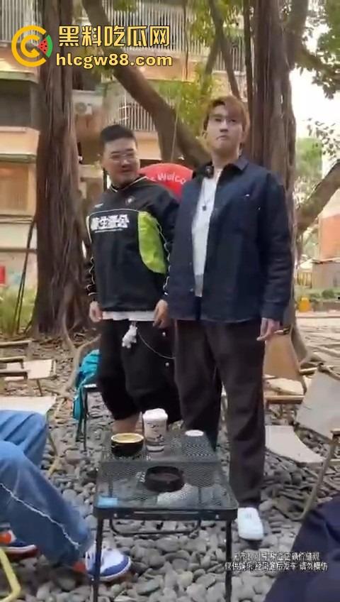 打入成都GAY圈，熊猪文化震碎三观，胖熊陪床8000块，花钱买个肉山压床？到底是什么口味？  第6张