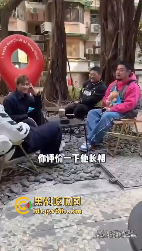 打入成都GAY圈，熊猪文化震碎三观，胖熊陪床8000块，花钱买个肉山压床？到底是什么口味？  第11张