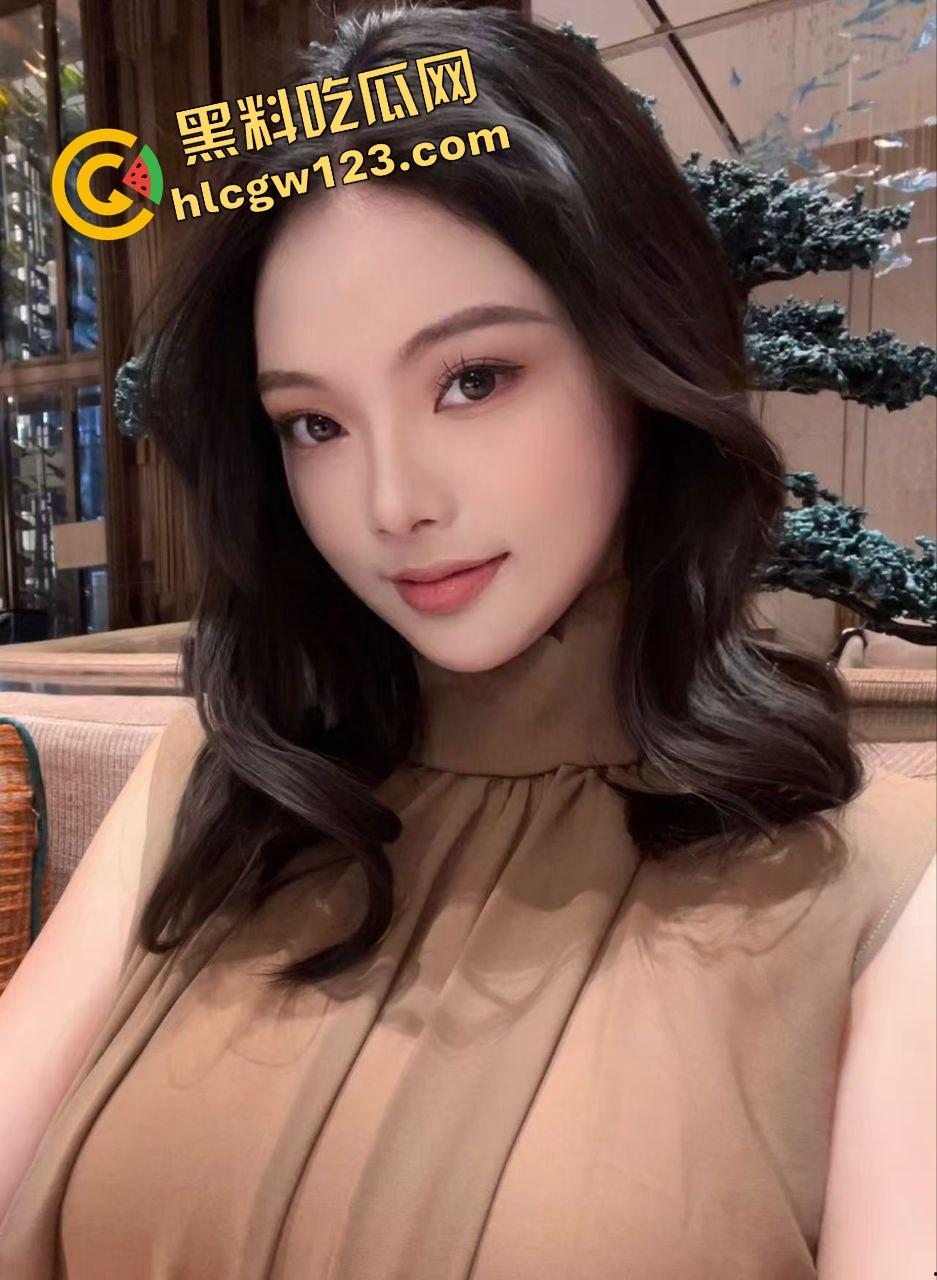 群友爆料前女友【宋蒨】JK黑丝公交车，02年小骚货不上班专靠男人养，两年感情换一顶绿帽！  第3张