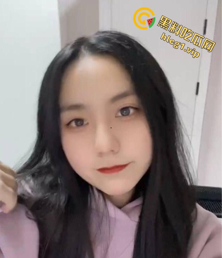 石家庄财经政法大学大二学妹『李相仪』被男友调教视频流出！黑丝开档掰穴跳蛋自慰！  第1张