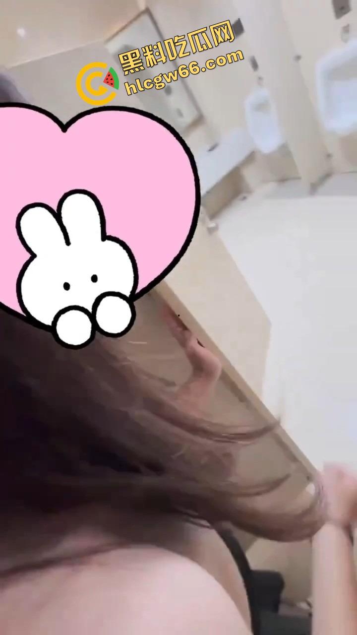 四川刚毕业学生妹『袁梦』化身母狗战士，校服做爱洗手间无套后入、颜射舔精全都安排！  第6张