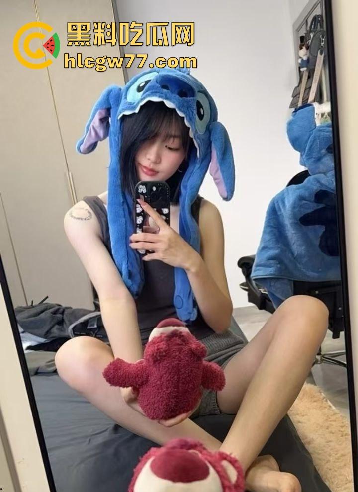 抖音14w粉丝网红【公主电闪】私密视频照片流出 卖片哥的评论都被删完了 女上骑乘超熟练！  第10张