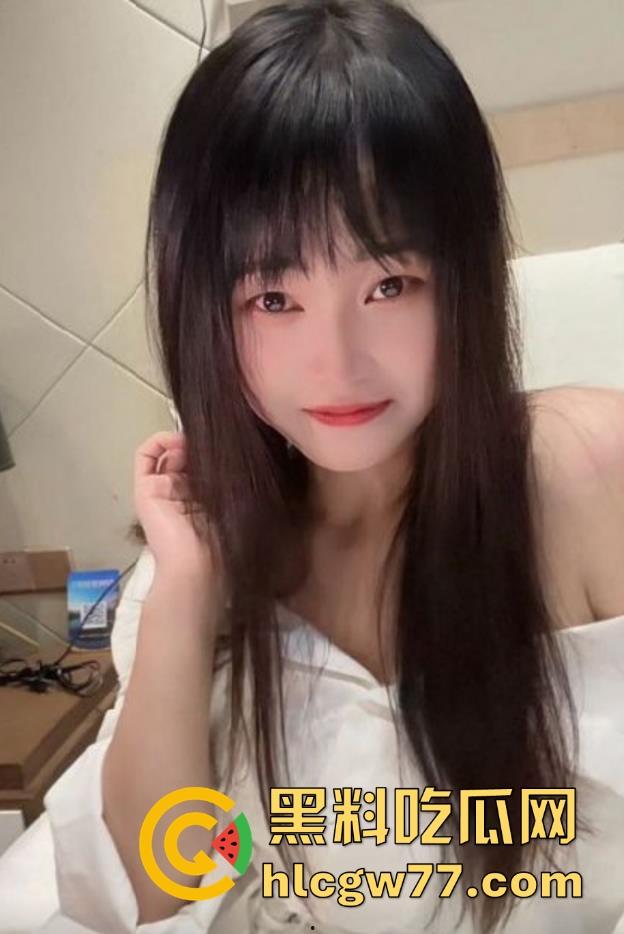 乱伦大神 姐姐的奶味 新作 与发情姐姐许久未见 牛仔裤都来不及脱就体验禁忌性爱  第1张