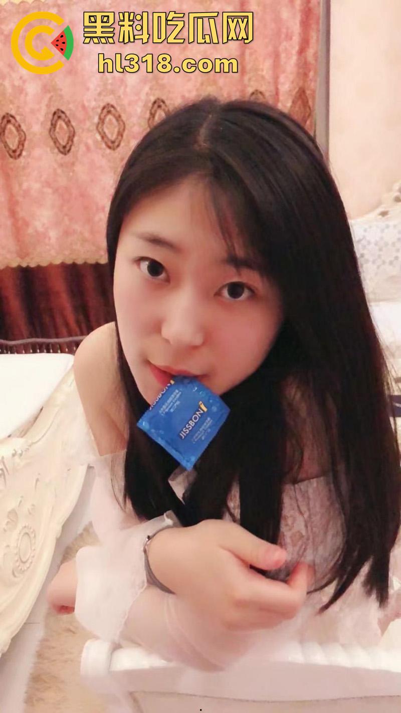 别人老婆操着就是爽！辽宁大连新婚少妇【邵雨慧】，背着老公到处偷情做爱，出轨多人被曝光！  第2张