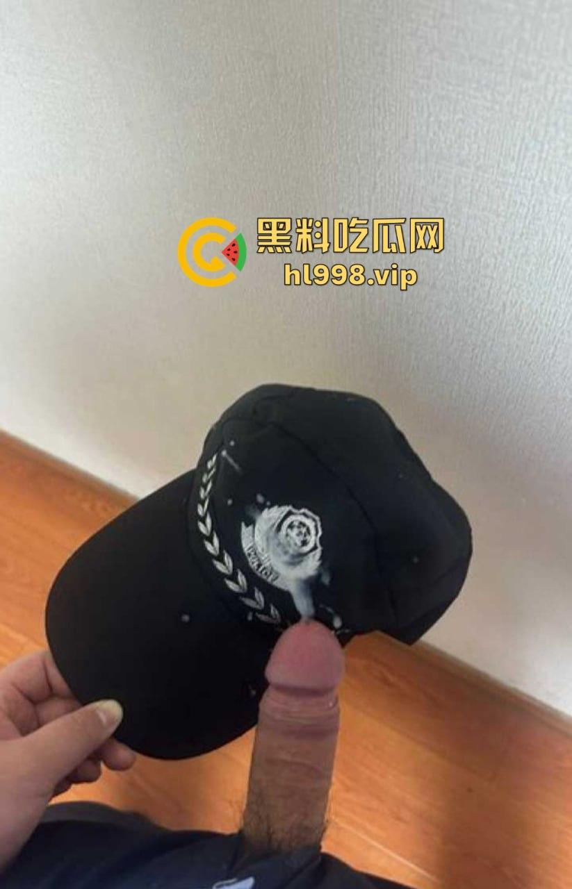 民警变成变态淫魔！外网发布与女警的性爱视频，穿警服口交、后入爆操，极品警花无处遁形！  第21张