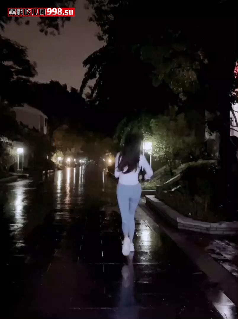 人气女神杨晨晨 剧情新作《猛男的大力冲击》身穿紧身瑜伽裤锻炼 被猛男对着镜子操  第7张