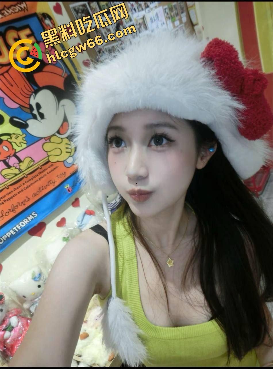 成都理工大二骚货『李娜娜』啪啪自拍流出，极品御姐身材太顶，黑丝高跟玩COS被操成狗，一晚八发全干吐！  第6张