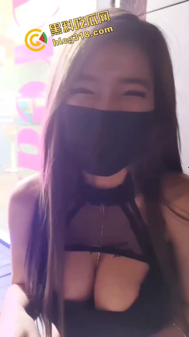 买槟榔送奶摸逼？台湾槟榔西施乳沟取货，帅哥享特殊福利，买得多服务花样多，谁还吃和天下？回答我？  第3张