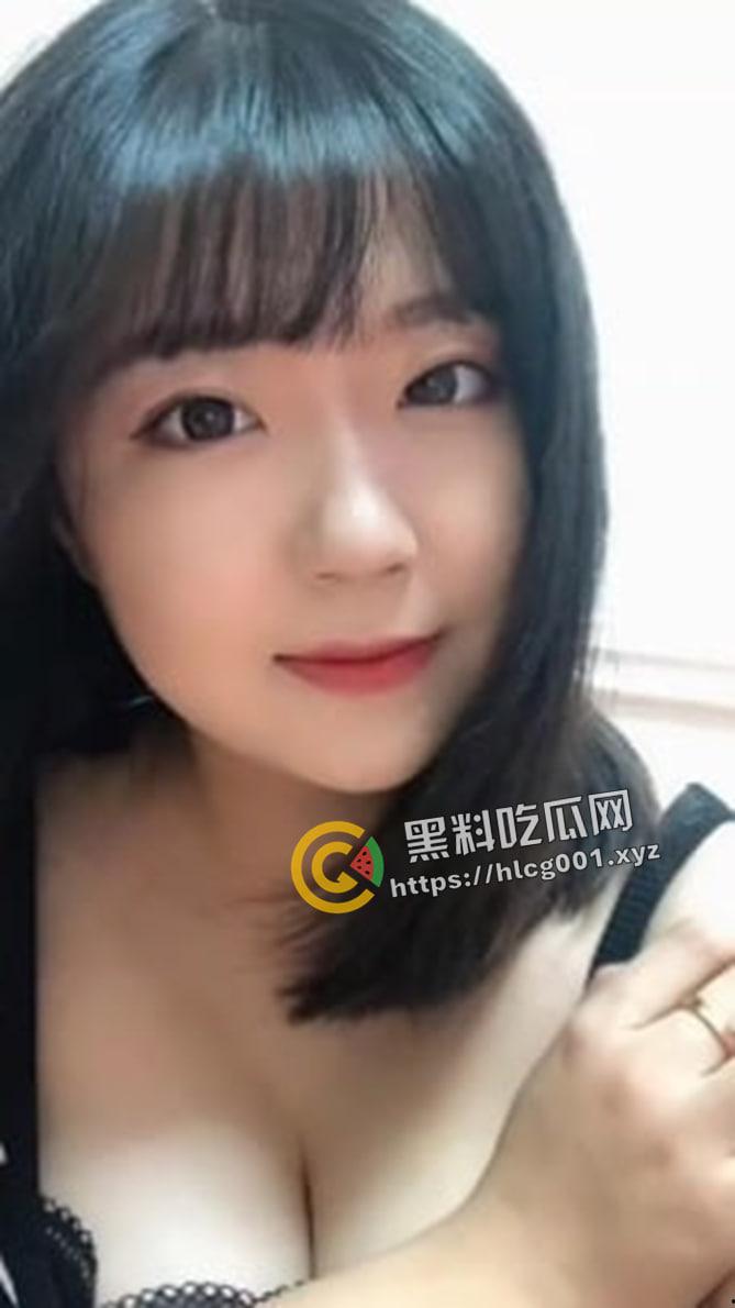 大同平城区反差婊 奶着孩子奶老公 乳晕和逼一般黑 美熟少妇 谁顶得住 被龟男老公流出  第3张