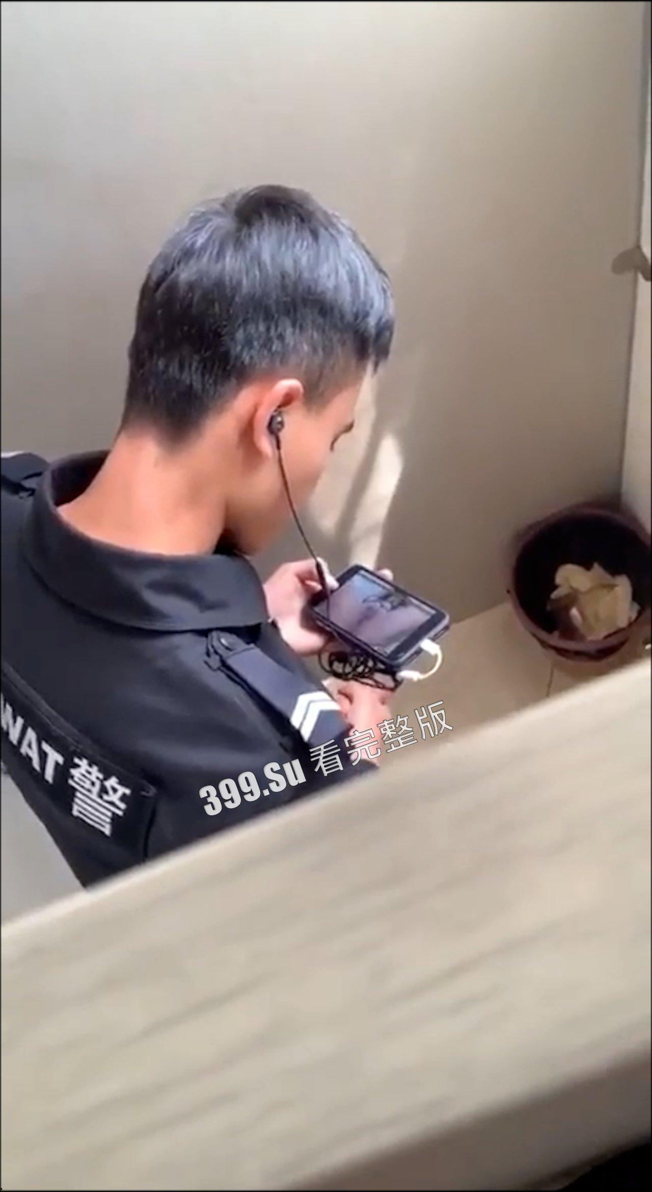 尴尬社死集锦  脚趾都快把鞋底抠破了【微笑】 第6张