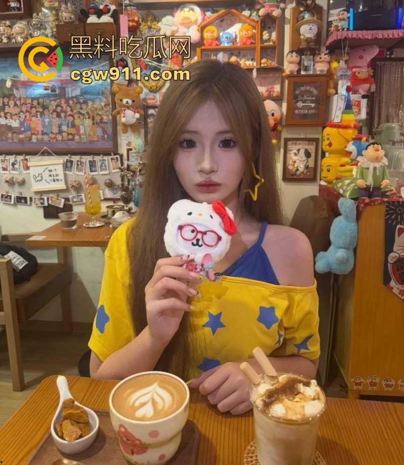 浙江工商大学大一母狗【林希然】约炮视频曝光，帮炮友深喉口交，狗链栓脖疯狂爆操，哪个男人能不瞬间硬爆？  第2张