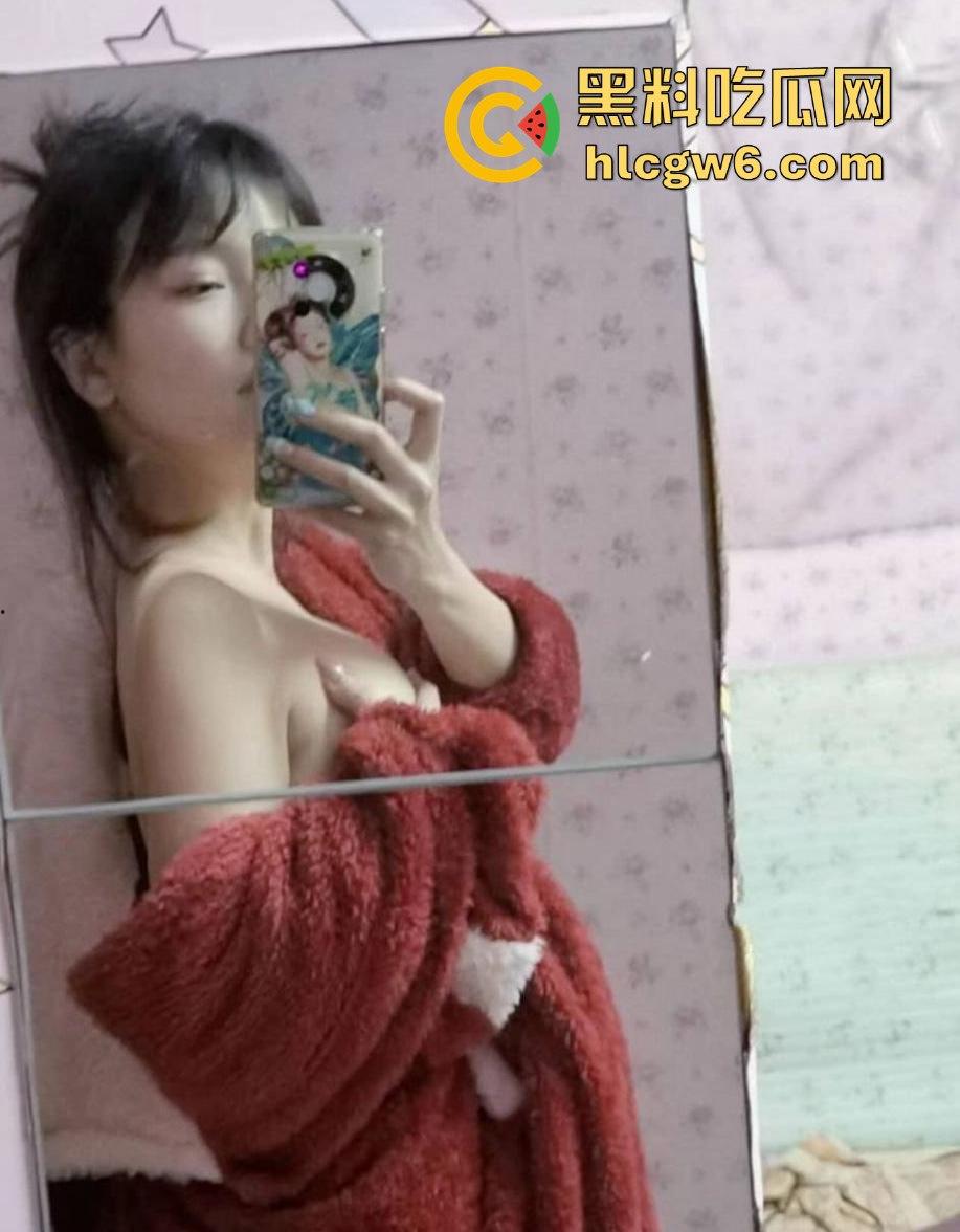 全网疯求，浙江清纯可爱网红【MIKU白】自拍性爱1分34秒视频被曝光，精选网红系列。  第5张