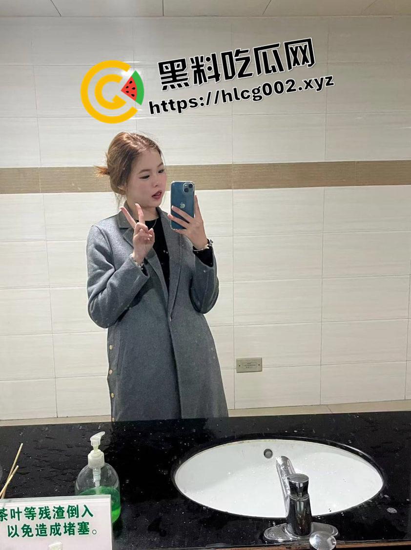 深圳电大微胖女大学生 文具塞逼勾引网友 口活一觉 蛋蛋都要吸出来了  第8张