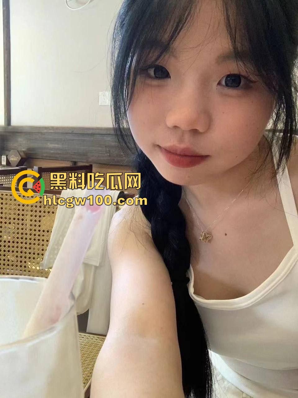 小编推荐！广州大学极品反差少女【吴微】自慰诱惑线下约啪，清纯脸配骚浪身子，真他妈是反差婊中的极品。  第4张