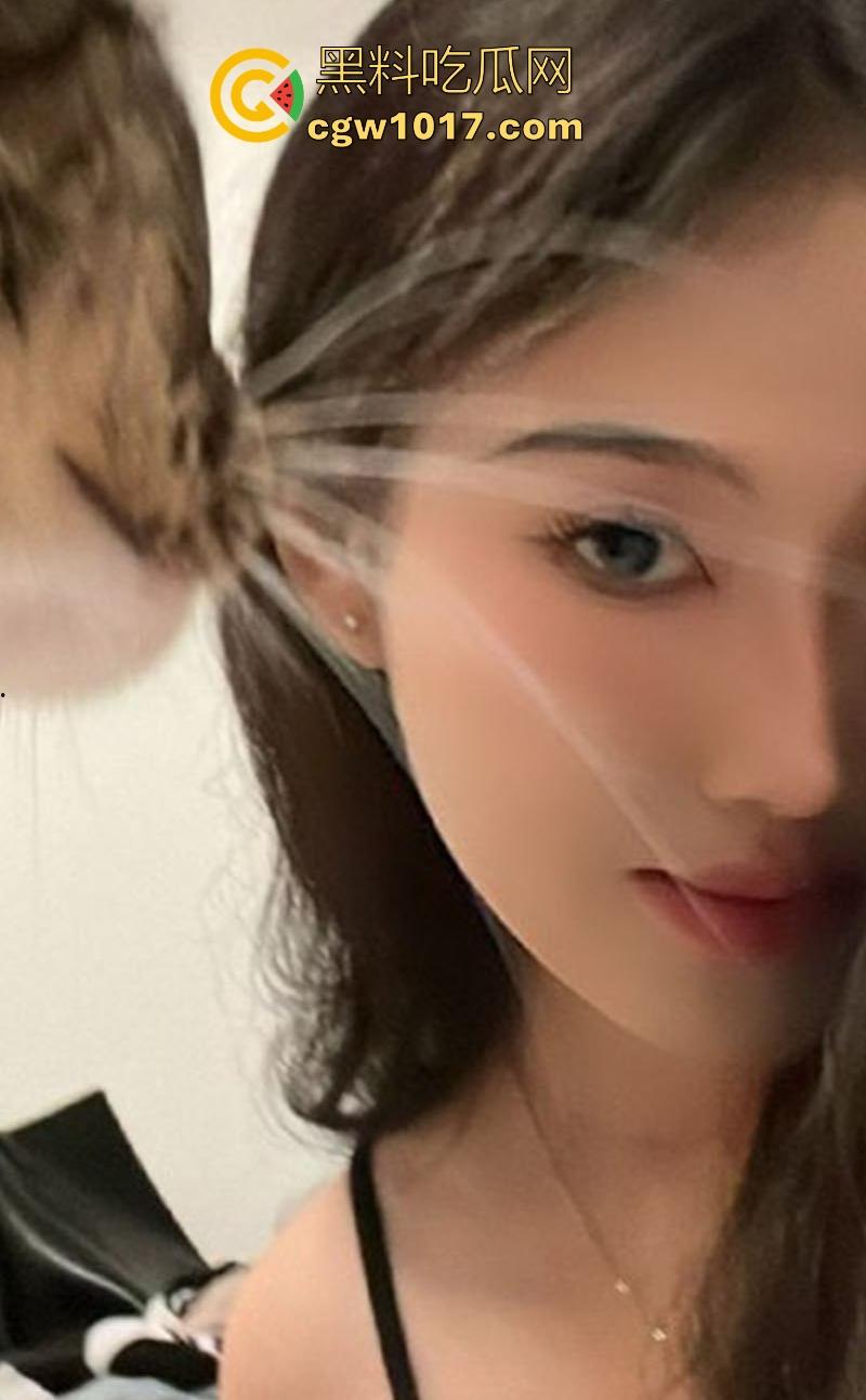 富二代约炮调教深圳极品车模，高颜值御姐化身小骚猫，SM捆绑足交贞操笼轮番上阵，白虎嫩穴无套狂操。很反差!  第4张