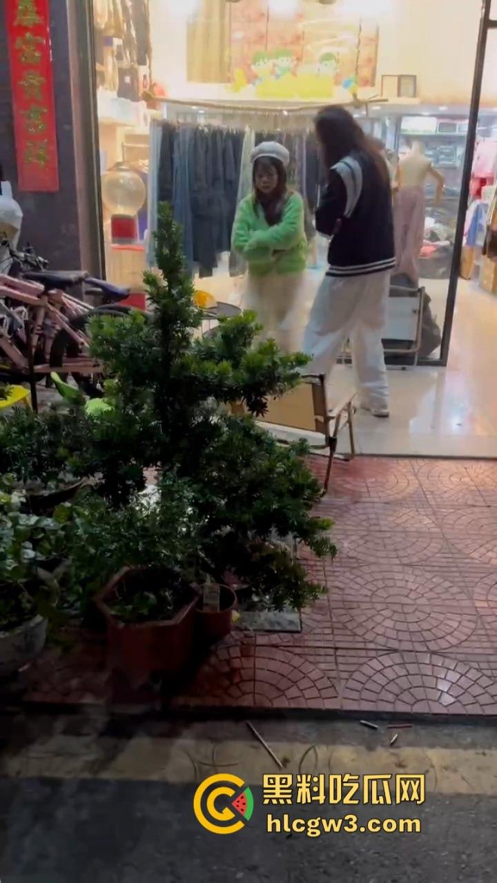 福建泉州已婚男经不住骚逼老皮条诱惑出轨劈腿 事后遭威胁帮其还钱直接崩溃 小三真实长相曝光：哥们你是真饿了啊？  第5张