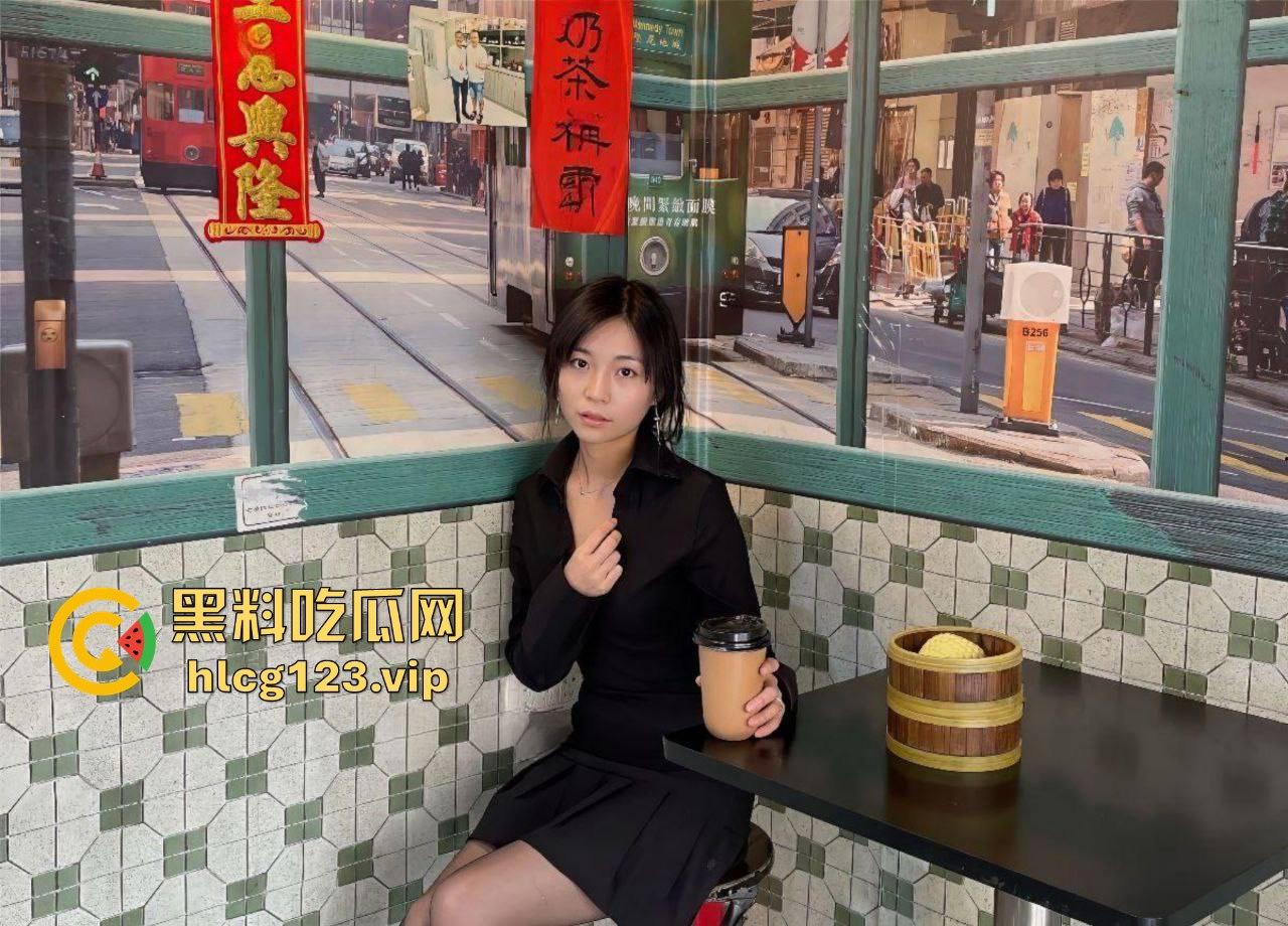 极品气质美女张珊珊重磅泄密！黑丝无内性感啪啪，后插口交全程听话！  第2张