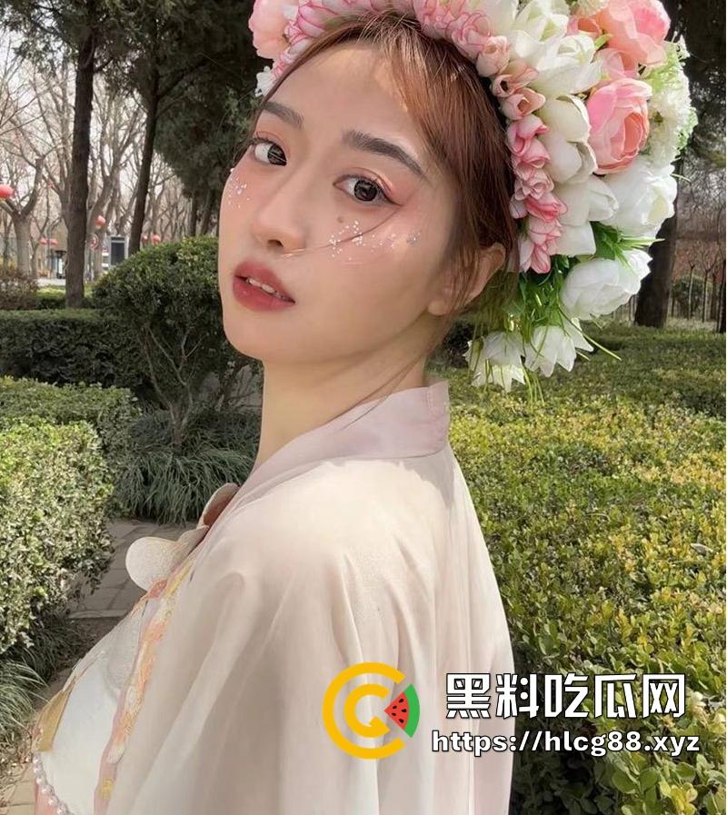 天津27岁反差母狗【任紫霄】被体育生男友曝光性爱视频 完美身材被疯狂打桩爆操 简直就是行走的炮架！  第2张