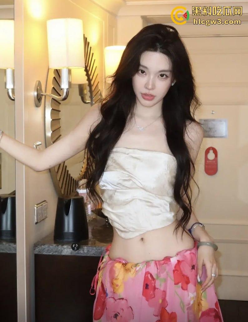 500W粉网红『谢欣桐』劈腿大戏！恋爱四年跑进富二代怀抱，私密视频曝光，干湿分离成神秘操作！  第25张