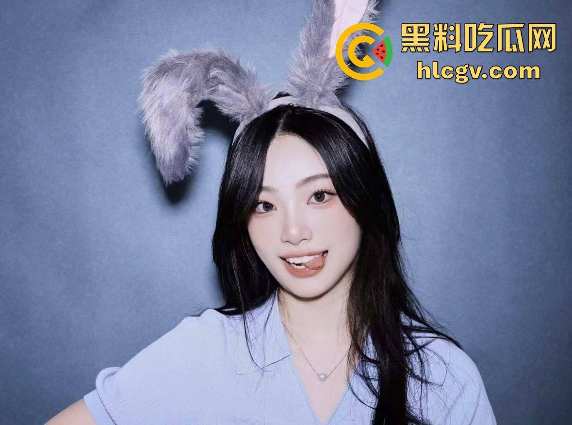 瓜友爆料约炮顶级颜值反差婊【刘雯雯】！猫耳造型卖萌，口交私拍骚劲十足！  第6张